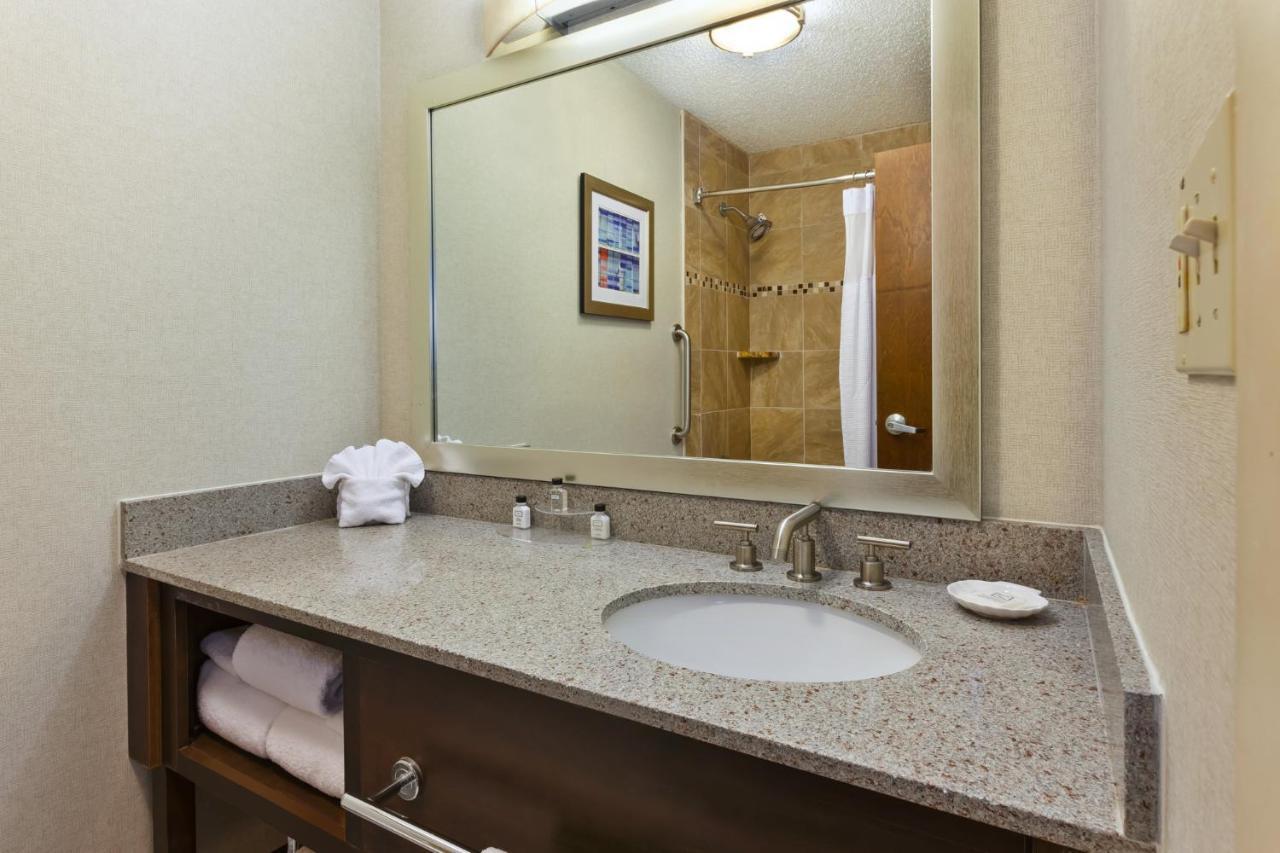 Crowne Plaza Columbus North - Worthington By Ihg Hotel Exterior foto